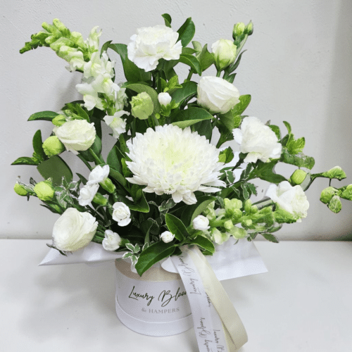 Simple Serenity Classic White Flowers Roses Beautiful
