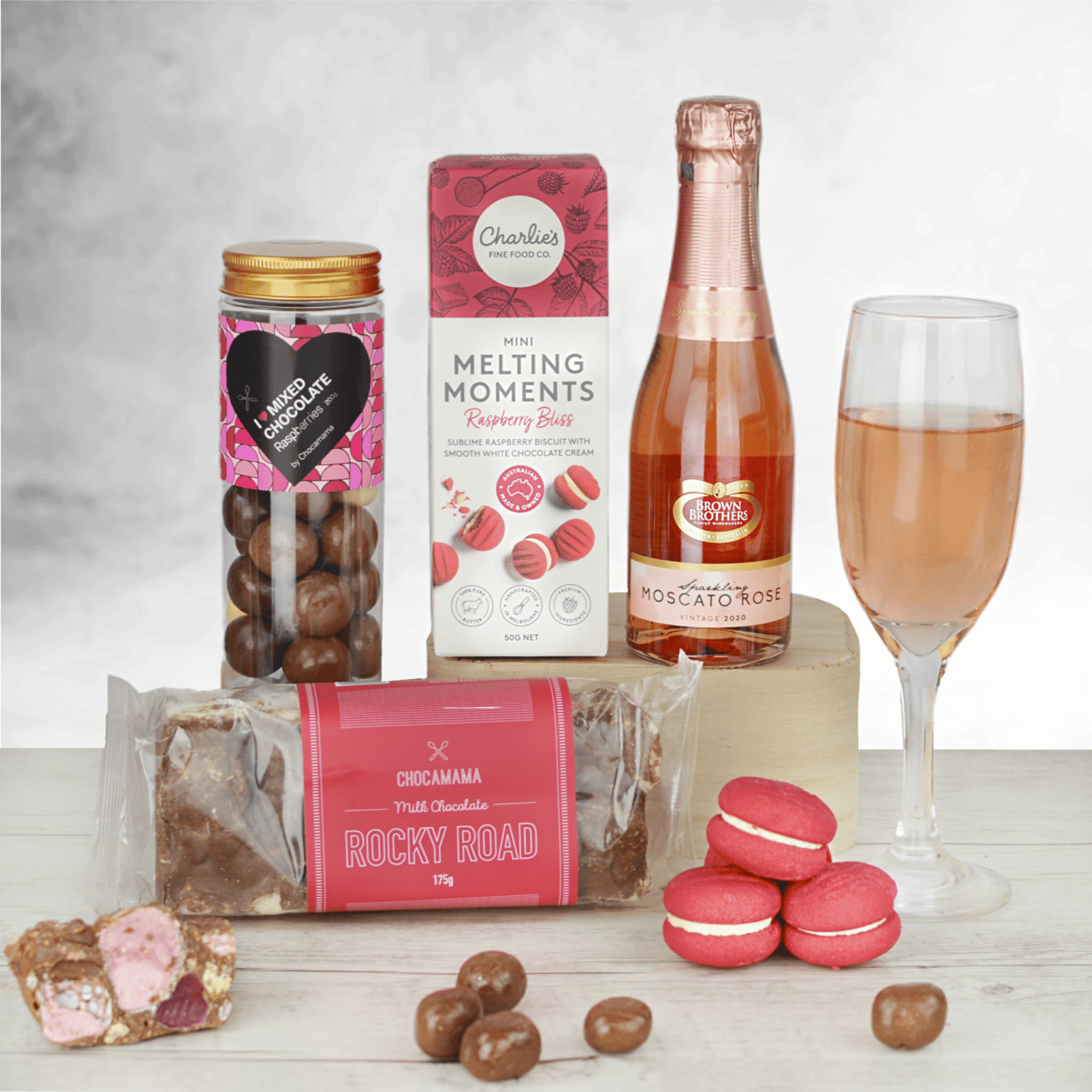 Hampers Rockhampton by Luxury Blooms & Hampers. Birthday & Gift Hampers