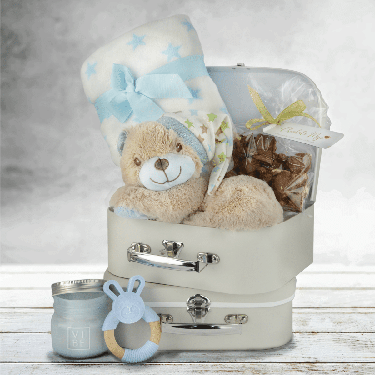 Hampers Rockhampton by Luxury Blooms & Hampers. Birthday & Gift Hampers