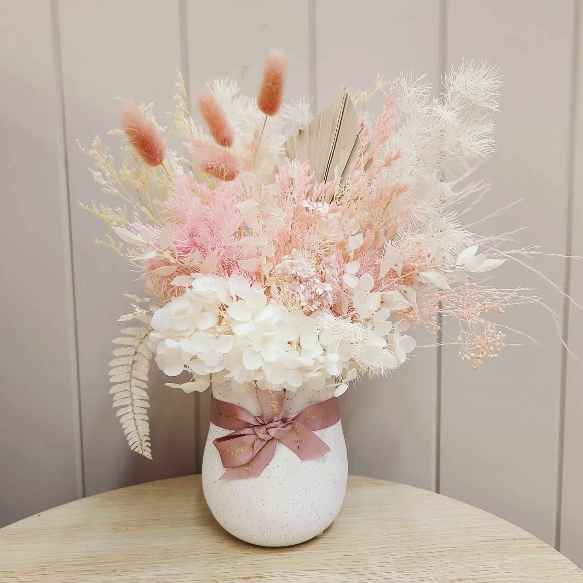 Powder Blush - Luxury Blooms & Hampers
